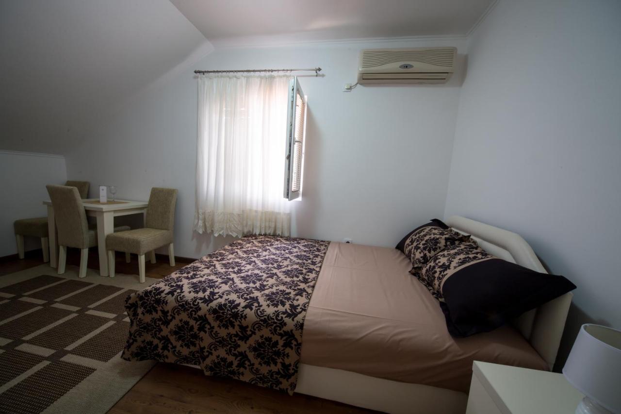 Apartments Pavicevic Tivat Eksteriør bilde
